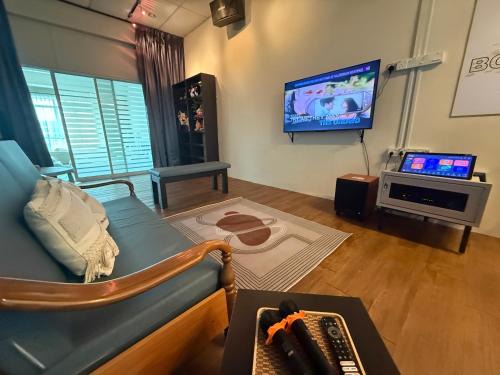 Bondfire Ipoh Bercham Karaoke & Homestay 5pax