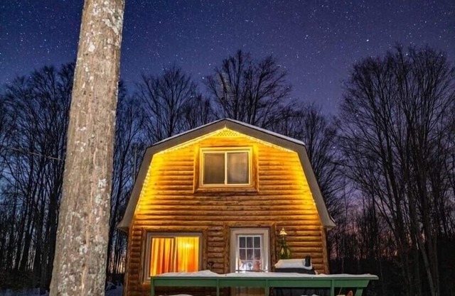 Bonfire Holler Cabin