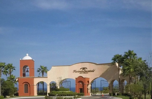 BOOK EARLY! Luxury Three Bedroom Private Residence at FIVE STAR RESORT!