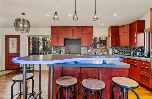 Booking Quickly | Enjoy LVT Local Discounts
