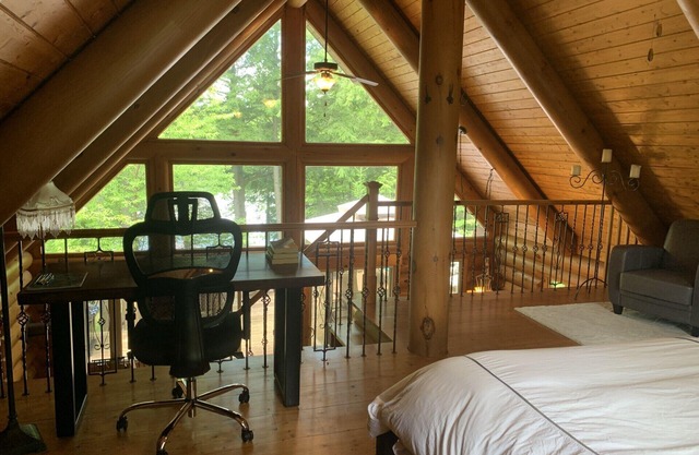 Bord de lac - Chaleureux chalet en bois rond à Wentworth- 3 chambres