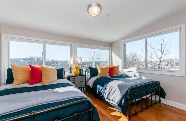 Boston Apartment | near T