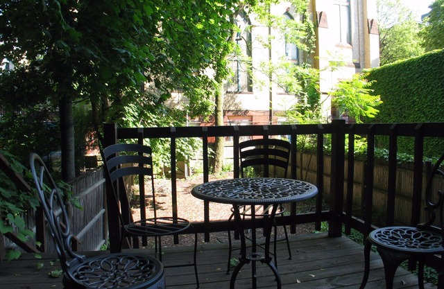 Boston's South End, Copley area studio with a pull down queen size Murphey bed