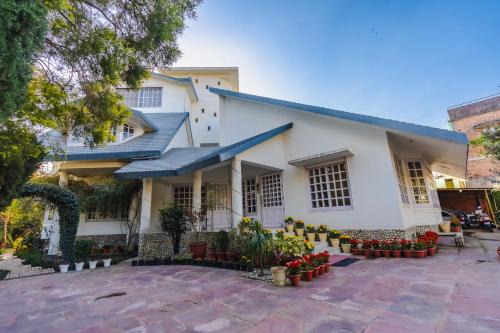 Boutique Villa by Hotel Saffron Leaf
