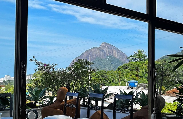 Stunning House with the Lagoa and Cristo views