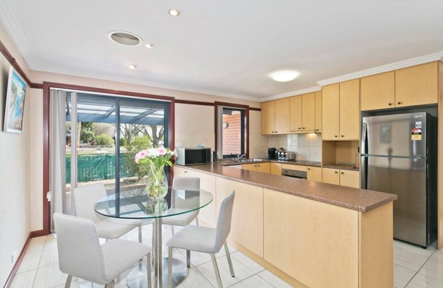 BRADDON CENTRAL CONVENIENCE