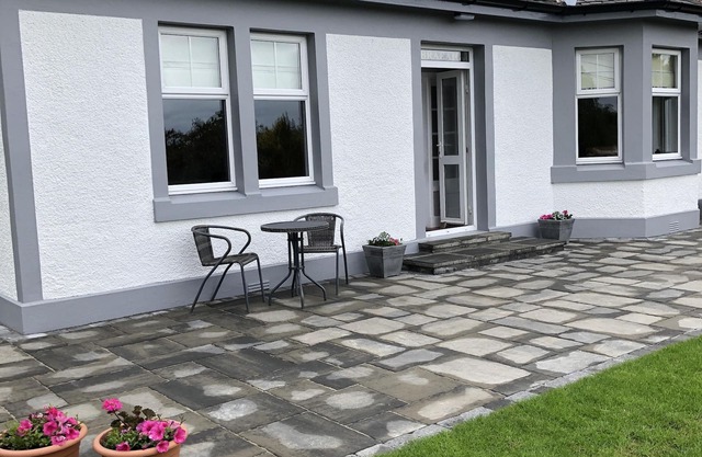 Braeaig is a Modern, Well Equipped Two Bedroom Bungalow in the heart of Brodick