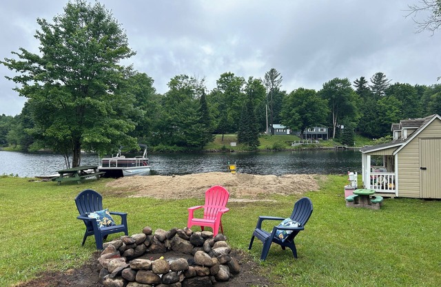 BRAND NEW 3-bedroom home with large beach on Higley Flow