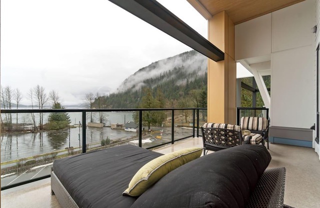 Brand New Harrison Hot Springs Lake View!