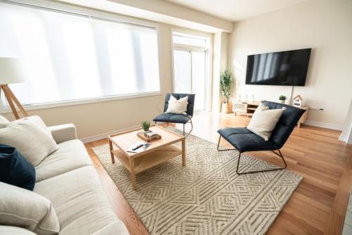 BRAND NEW home minutes from Niagara Falls.