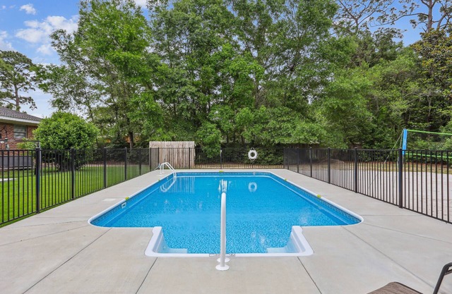 Brand New Private Pool | Huge Open Lot |Corn Hole and Volleyball |Convenient to Airport and Shopping