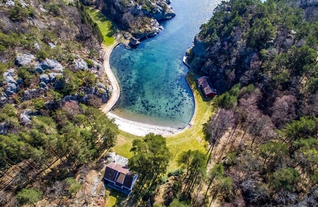 Breathtaking Beach Home w/Pool, Private Bay & Boat