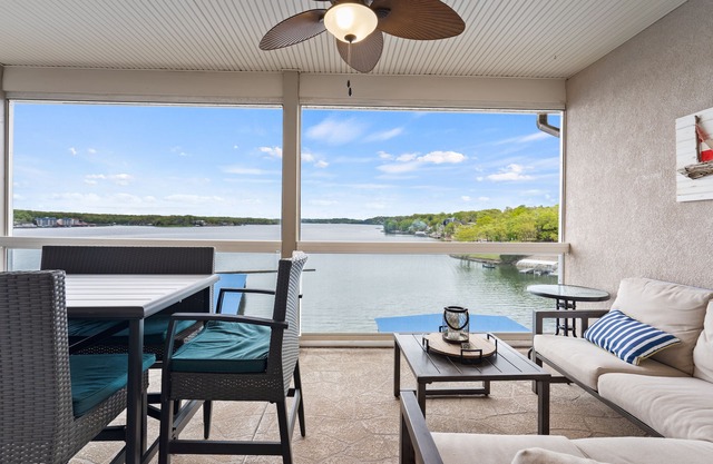 Breathtaking View - Top Floor Lands End Condo, POOL & lazy river! BEST location!
