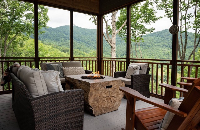 Breathtaking Views-Games-Cinema-SPA | Cardinal Ridge