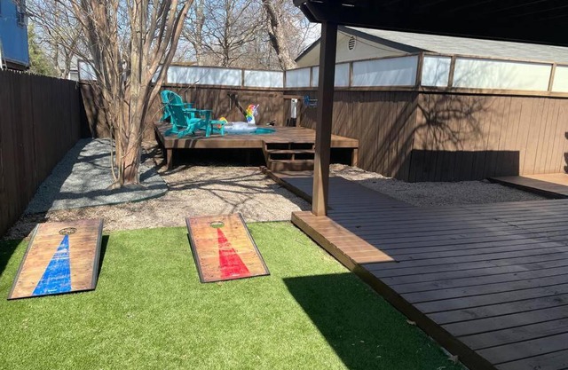 Brentwood de Maria -Cowboy Pool & Dog Friendly