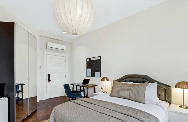 Brexton Hotel | Touchless Stunning Studio