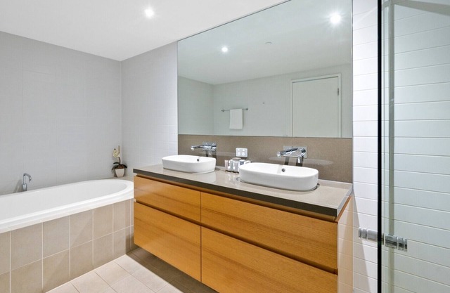 Bridgepoint 502 - 2 Bedroom Apartment