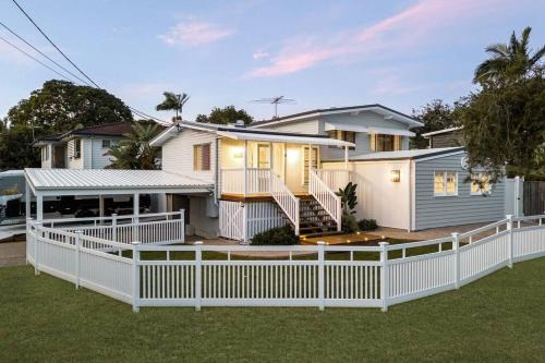 Bridgeport pet-friendly Pool Getaway