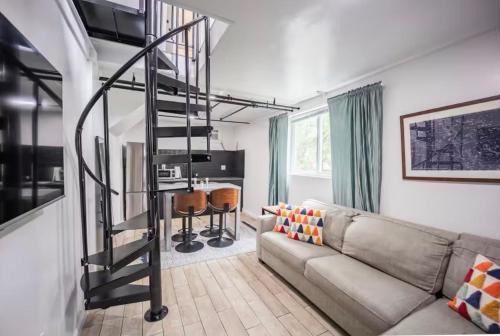 Bright 1-Bedroom Loft in Converted Garage with Private Entrance