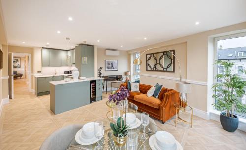 Bright 2Bd 2Bth Apartment with Private Balcony and AC