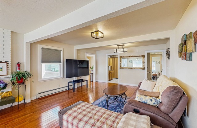 Bright and Airy Anchorage Retreat Just Minutes from Midtown Dining & Shops