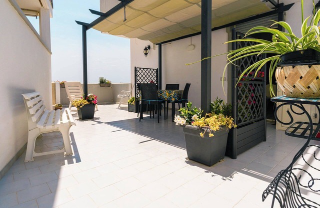 Bright and comfortable Penthouse in Gallipoli Rivabella