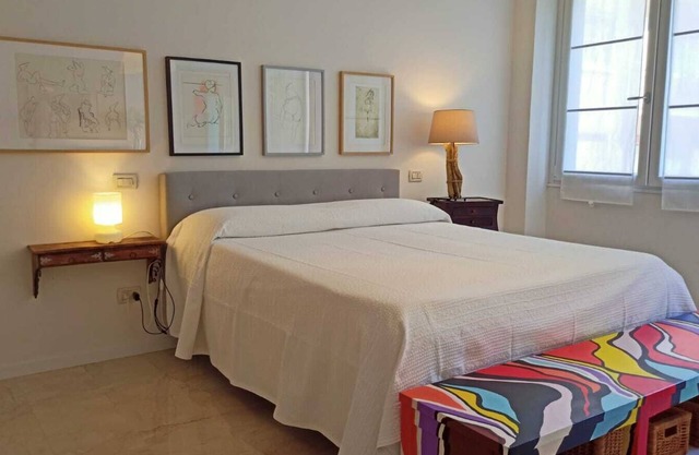 Bright and comfortable apartment in the center (037006-AT-02070)