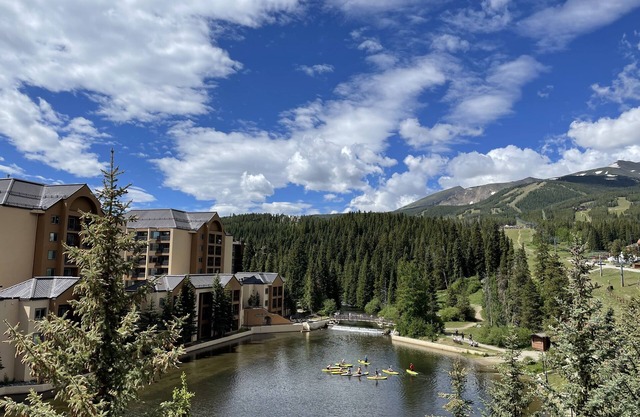 Bright Haus Lakeview at the Village at Breck ,Stunning Views, Ski In/Out In Town