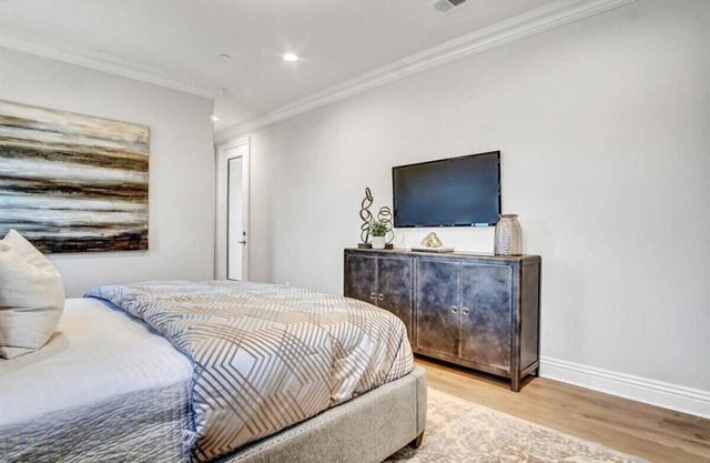 "Bright New Modern H · Modern Home, Downtown LA with plenty of Amenities