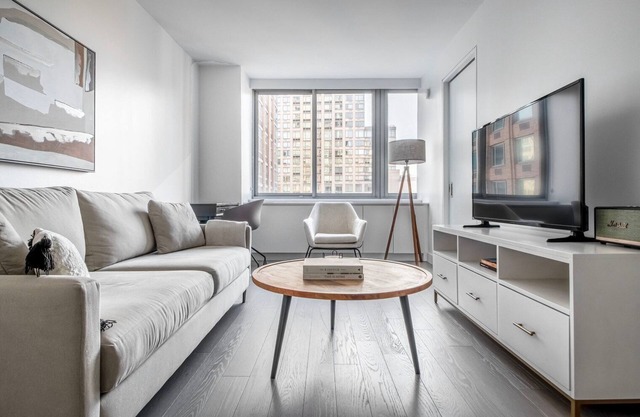 Bright UWS 1BR w/W/D & DM nr Lincoln Center, by Blueground