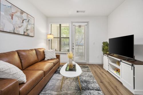 BrightHaven - 1BR with Pool, Gym, Parking and EvCharger