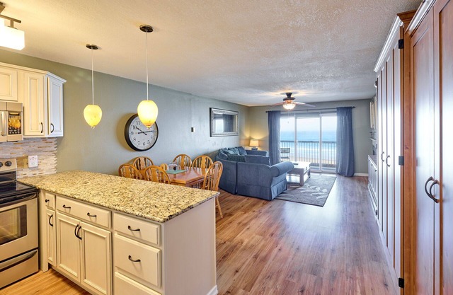 Bring Home the Beacon-Stunning top floor ocean views!