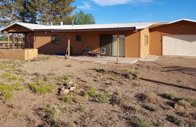 Bring your horses! Enjoy hunting and wide open spaces.