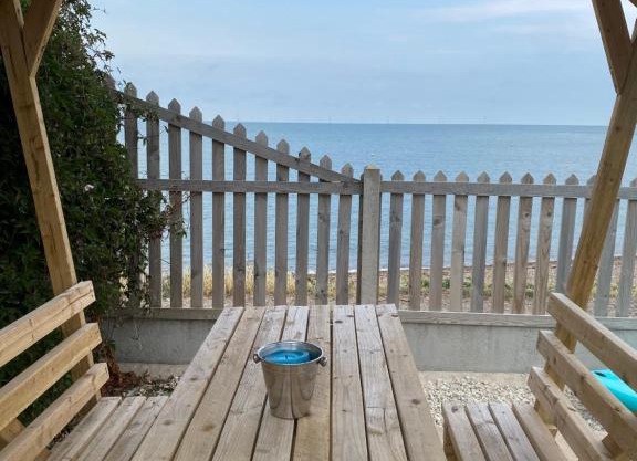 BRiSYL BEACH HOUSE, with amazing changing views!