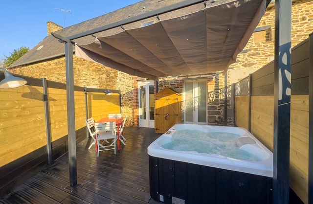 Brittany Group - 12/15 people - private Nordic bath and spa