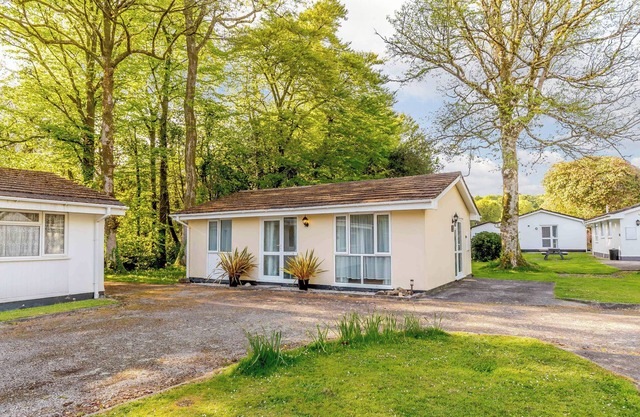 BROOK COTTAGE, pet friendly, country holiday cottage in Liskeard