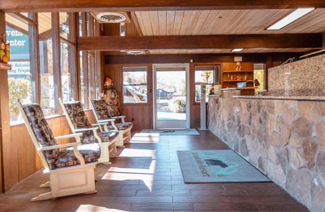 Brookside Lodge