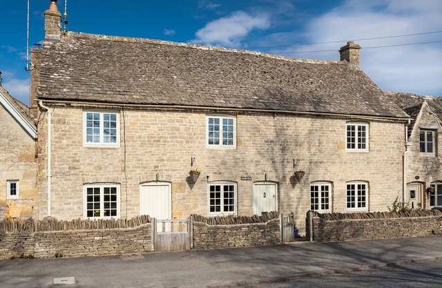 Brookview is a wonderfully presented three bedroom period property in the peaceful village of Lower