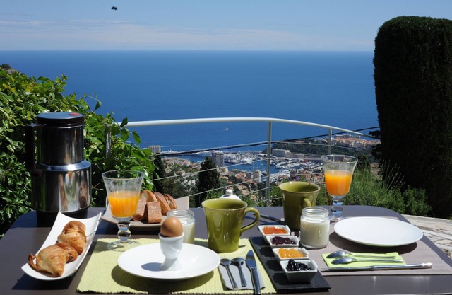 B§B ,quiet wonderful view on Monaco for your vacations , near Nice Menton Monaco