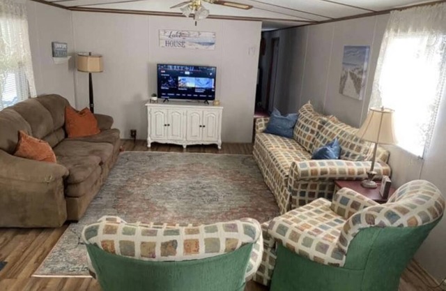 Buchanan Resort 2 Bed/1 Bath Lake Retreat