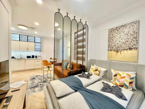 Buda Mini Suite I HillCharm
