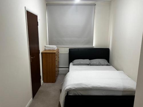 Budget Stay In Luton 02 03