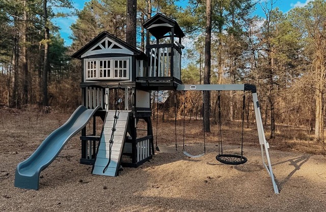 Build-Your-Own Mini Golf, Pool, Sauna, Games Galore - The Bitmore