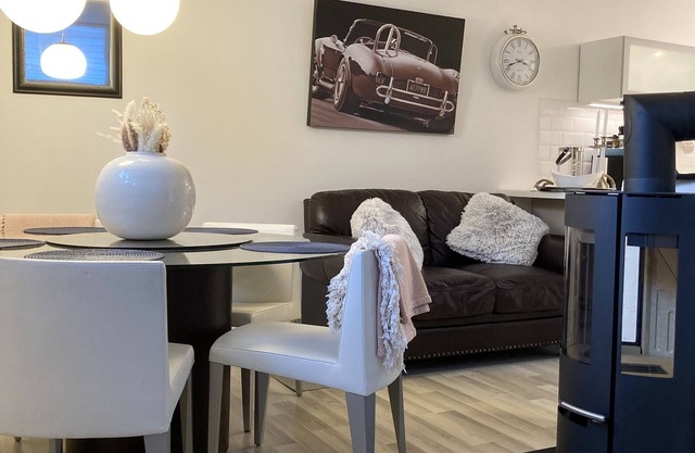 Bullseye Kristiansand Apartment close to Town, Dyreparken, Beach. Private garden