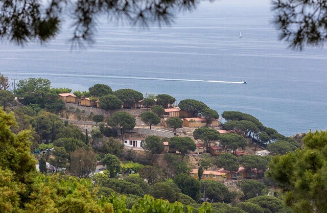 Bungalow in Calella with Sea & Mountain Views