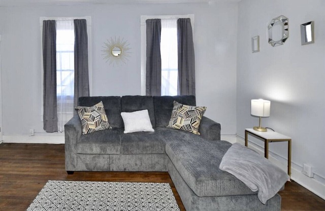 Business-Friendly Stay Near Downtown Indy