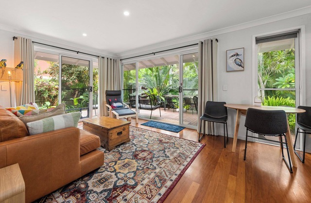 Byron Bay Accom - Kookaburra Beachside Apartment - 176 Alcorn St