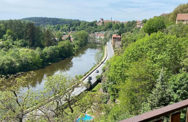 byt v blízkosti centra a v klidné zóně