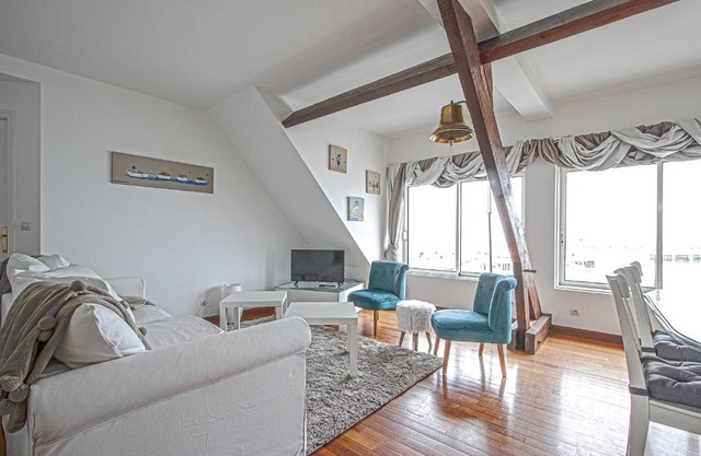 Côté cottage Apt 3 chambres bien équipée vue imprenable sur port et mer