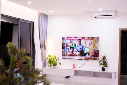 Căn hộ 3PN Diamond view đẹp, gần sân bay SGN